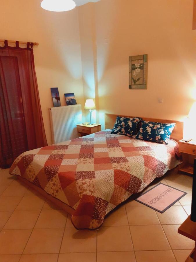 Tzil Home Kyparissia Buitenkant foto