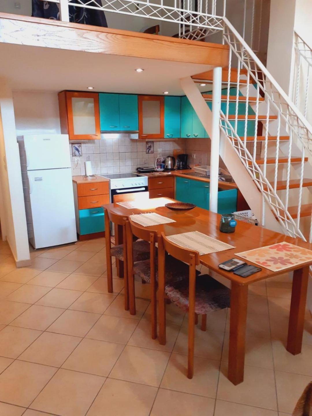 Tzil Home Kyparissia Buitenkant foto